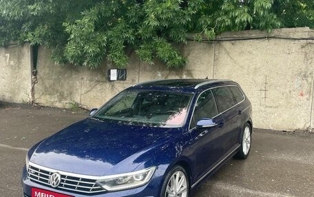 Volkswagen Passat B8 рестайлинг, 2018 год, 2 450 000 рублей, 4 фотография