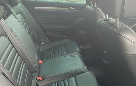 Volkswagen Passat B8 рестайлинг, 2018 год, 2 450 000 рублей, 17 фотография