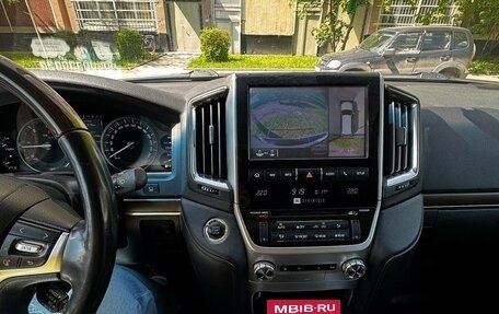 Toyota Land Cruiser 200, 2016 год, 6 650 000 рублей, 10 фотография