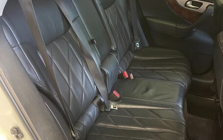 Infiniti QX70, 2013 год, 1 950 000 рублей, 16 фотография