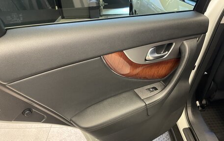Infiniti QX70, 2013 год, 1 950 000 рублей, 17 фотография