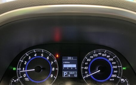 Infiniti QX70, 2013 год, 1 950 000 рублей, 21 фотография