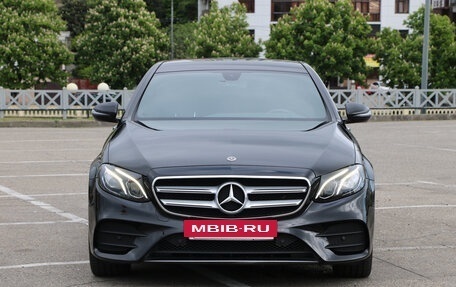 Mercedes-Benz E-Класс, 2017 год, 3 000 000 рублей, 2 фотография