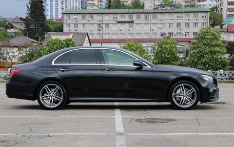 Mercedes-Benz E-Класс, 2017 год, 3 000 000 рублей, 4 фотография