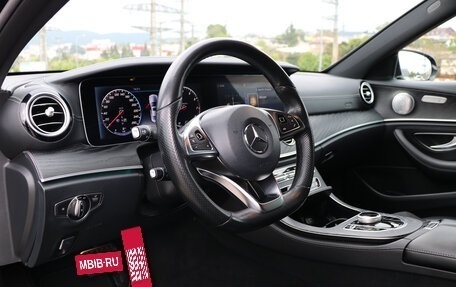 Mercedes-Benz E-Класс, 2017 год, 3 000 000 рублей, 10 фотография