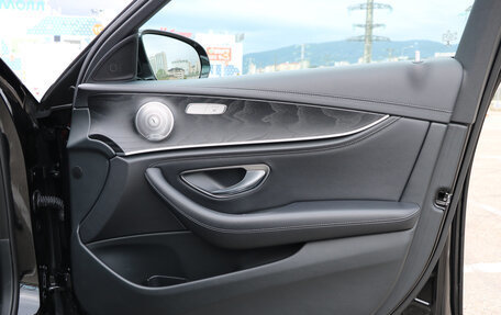 Mercedes-Benz E-Класс, 2017 год, 3 000 000 рублей, 20 фотография