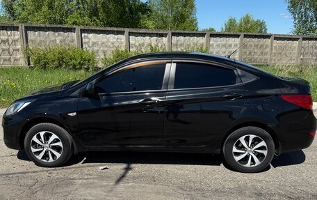 Hyundai Solaris II рестайлинг, 2012 год, 800 000 рублей, 3 фотография