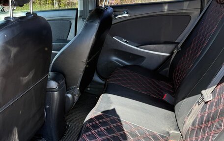 Hyundai Solaris II рестайлинг, 2012 год, 800 000 рублей, 9 фотография