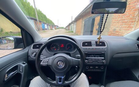 Volkswagen Polo VI (EU Market), 2012 год, 900 000 рублей, 4 фотография