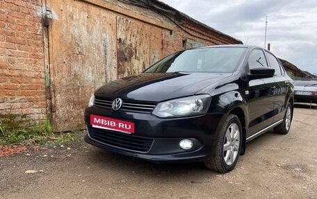 Volkswagen Polo VI (EU Market), 2012 год, 900 000 рублей, 5 фотография
