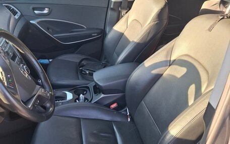 Hyundai Santa Fe III рестайлинг, 2017 год, 2 400 000 рублей, 2 фотография