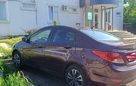 Hyundai Solaris II рестайлинг, 2011 год, 650 000 рублей, 2 фотография