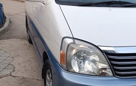Toyota Regius, 2000 год, 850 000 рублей, 7 фотография