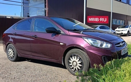 Hyundai Solaris II рестайлинг, 2011 год, 650 000 рублей, 8 фотография
