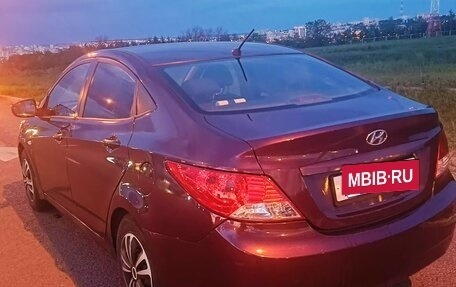 Hyundai Solaris II рестайлинг, 2011 год, 650 000 рублей, 12 фотография