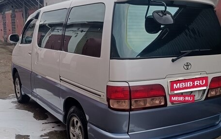 Toyota Regius, 2000 год, 850 000 рублей, 14 фотография