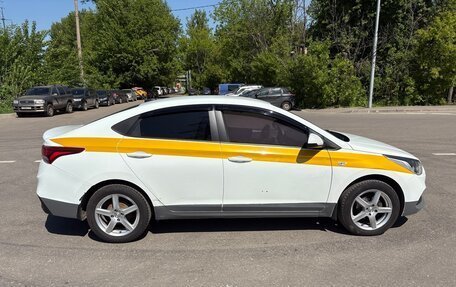 Hyundai Solaris II рестайлинг, 2019 год, 765 000 рублей, 4 фотография