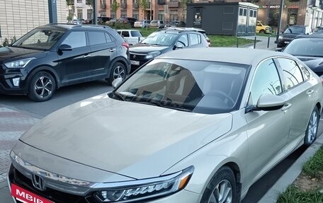 Honda Accord IX рестайлинг, 2018 год, 1 950 000 рублей, 2 фотография