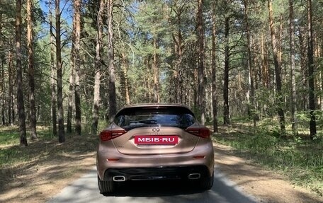 Infiniti Q30, 2017 год, 2 600 000 рублей, 4 фотография