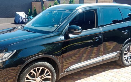 Mitsubishi Outlander III рестайлинг 3, 2017 год, 1 850 000 рублей, 17 фотография