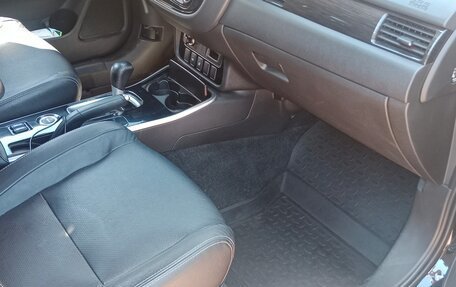 Mitsubishi Outlander III рестайлинг 3, 2017 год, 1 850 000 рублей, 8 фотография