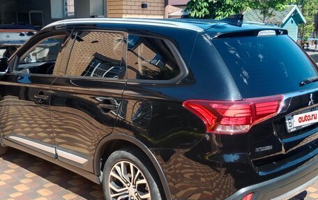 Mitsubishi Outlander III рестайлинг 3, 2017 год, 1 850 000 рублей, 15 фотография