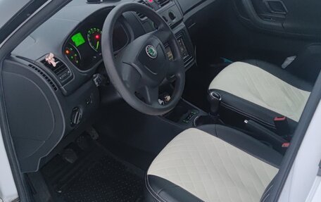 Skoda Fabia II, 2011 год, 554 999 рублей, 3 фотография