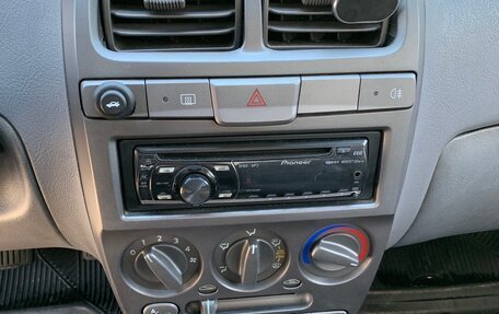 Hyundai Accent II, 2004 год, 285 000 рублей, 11 фотография