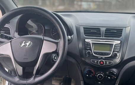 Hyundai Solaris II рестайлинг, 2016 год, 540 000 рублей, 10 фотография