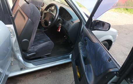 Mazda Familia Y10, 1999 год, 280 000 рублей, 18 фотография