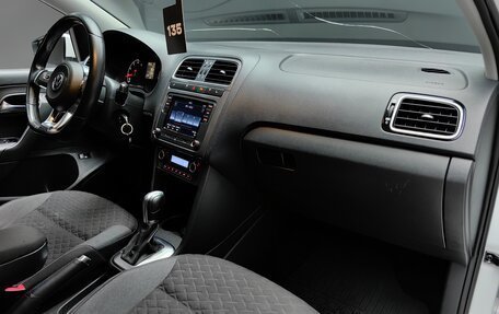 Volkswagen Polo VI (EU Market), 2018 год, 1 250 000 рублей, 22 фотография