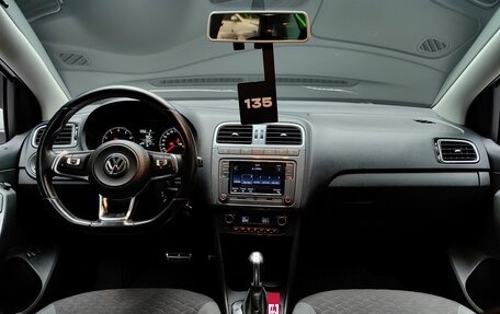 Volkswagen Polo VI (EU Market), 2018 год, 1 250 000 рублей, 25 фотография