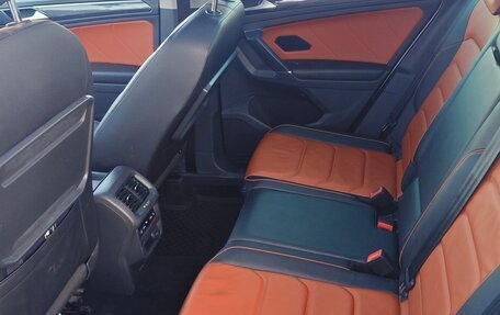 Volkswagen Tiguan II, 2017 год, 2 700 000 рублей, 13 фотография