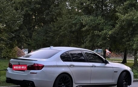 BMW 5 серия, 2014 год, 1 950 000 рублей, 2 фотография