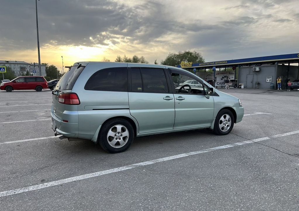Nissan Liberty, 1999 год, 350 000 рублей, 2 фотография