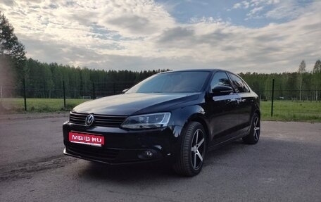 Volkswagen Jetta VI, 2013 год, 1 040 000 рублей, 1 фотография