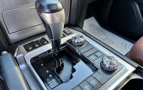 Toyota Land Cruiser 200, 2015 год, 4 900 000 рублей, 13 фотография