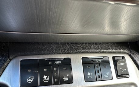 Toyota Land Cruiser 200, 2015 год, 4 900 000 рублей, 21 фотография