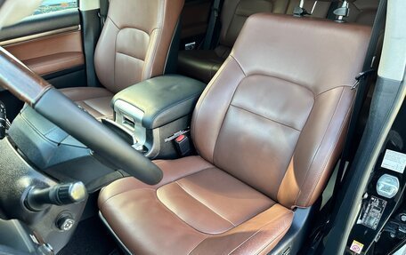 Toyota Land Cruiser 200, 2015 год, 4 900 000 рублей, 31 фотография