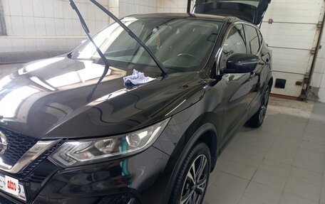 Nissan Qashqai, 2020 год, 2 100 000 рублей, 4 фотография