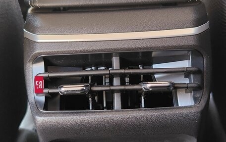 Geely Emgrand, 2023 год, 1 550 000 рублей, 13 фотография