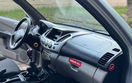 Mitsubishi L200 IV рестайлинг, 2012 год, 1 175 000 рублей, 12 фотография