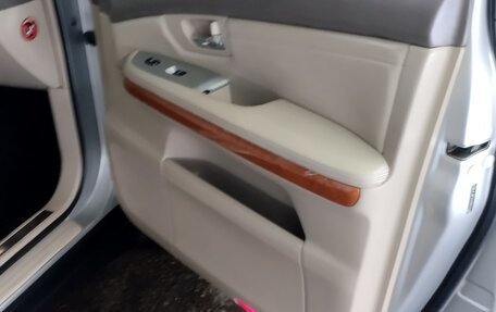 Lexus RX II рестайлинг, 2004 год, 1 300 000 рублей, 7 фотография