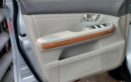 Lexus RX II рестайлинг, 2004 год, 1 300 000 рублей, 22 фотография