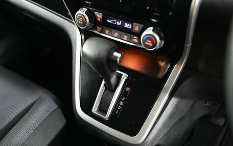 Nissan Serena IV, 2017 год, 2 237 000 рублей, 15 фотография