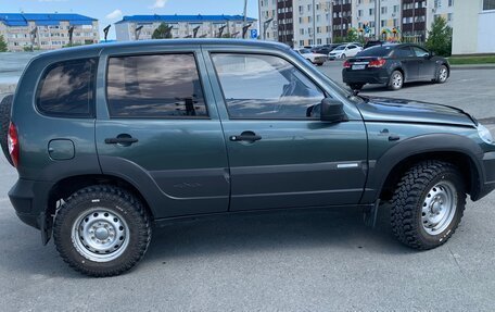 Chevrolet Niva I рестайлинг, 2011 год, 550 000 рублей, 3 фотография