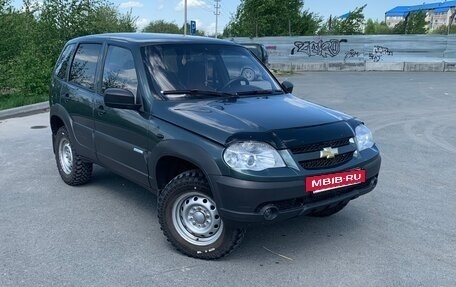 Chevrolet Niva I рестайлинг, 2011 год, 550 000 рублей, 2 фотография