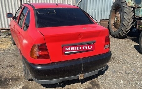 Volkswagen Polo III рестайлинг, 1998 год, 124 000 рублей, 2 фотография