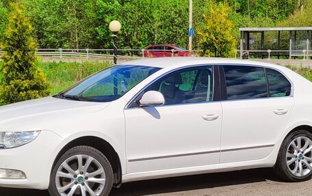 Skoda Superb III рестайлинг, 2012 год, 1 550 000 рублей, 2 фотография