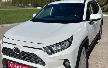 Toyota RAV4, 2020 год, 3 179 900 рублей, 6 фотография